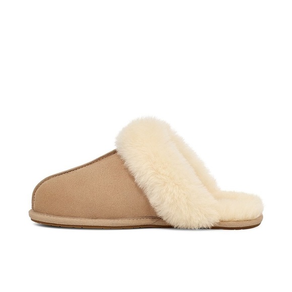 UGG SCUFFETTE II SLIPPERS SAND SIZE 8 USED CONDITION - Picture 3 of 12